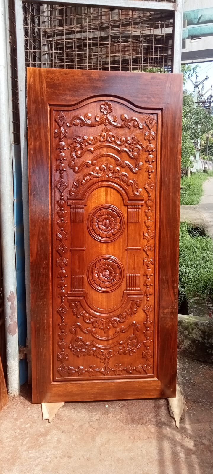 Veangai  Front door 